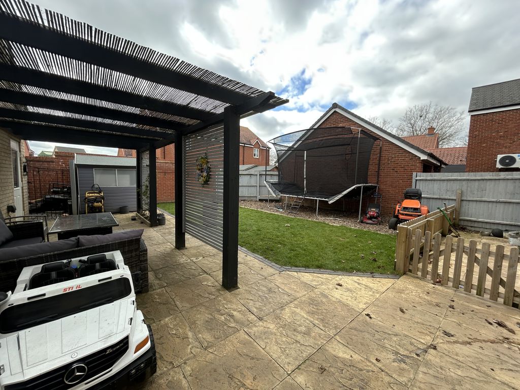 Headley Meadow Shortstown